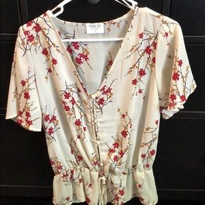 Medium floral top